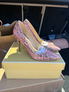 Pink Snake-Embossed Pointed Toe Stiletto Pumps